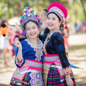 Cia Ua Ib Zaj Dab Neeg