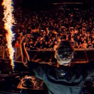 Club vibe Piątek Piąteczek Piątunio tygodnia koniec weekendu początek (Jedziemy)