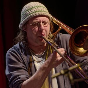 11 Fenster - das Blutbuchenfenster (Live)