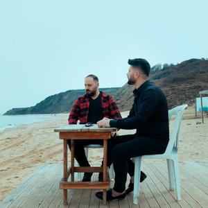 Sahilde Bir Başıma