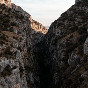 没有回应的山谷