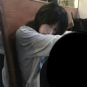 谁都只得那双手