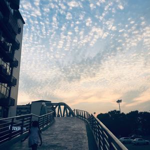 昨晚我梦见我学会了游泳