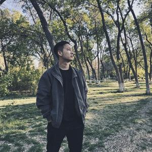 面具后的狼狈只有月光能体会