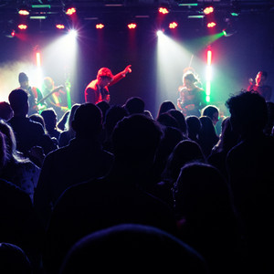 Az életem nem élhetem