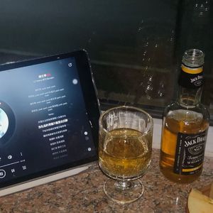 底色（prod.raykeepgoing）