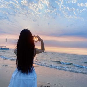 白衬衫下的心动-兔兔奶糖-J
