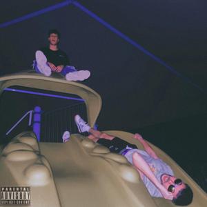 EN MI ESPACIO (feat. ONYXXX)