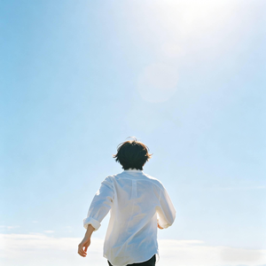 白衫奔赴晴空