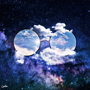 우주는 까만데 하늘은 파랗데 (the sky is blue even it is dark outside in the universe)