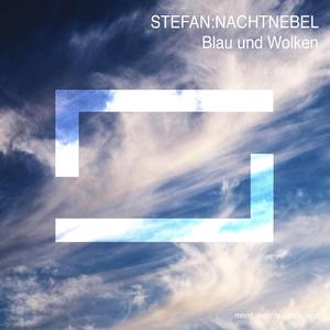 Blau und Wolken