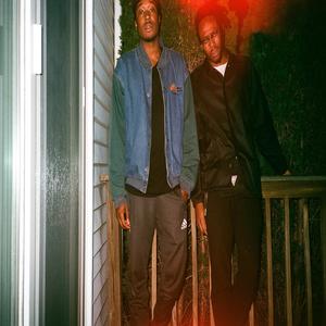 Twin f. Wazi