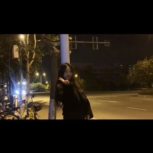 沉溺在一百个夜色普通