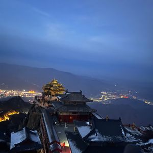 《最后一班绿皮火车》