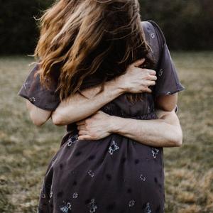 自古多情空余恨