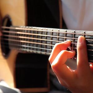 东京不太热（吉他版）