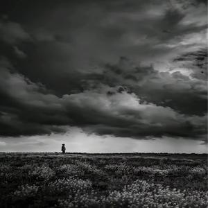 当你的眼睛眯着笑