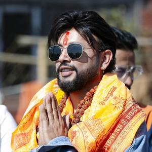 Mero Dusman Chha Dherai