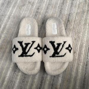 lv sandals