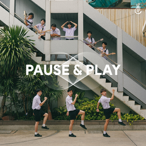 Pause & Play