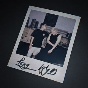 灰色（Prod by FakbeBlood）