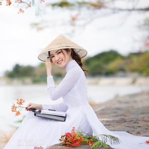 Is there a person who is dreaming