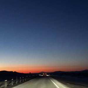 拥抱到世界尽头...