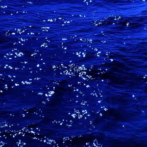 河水漫过河床