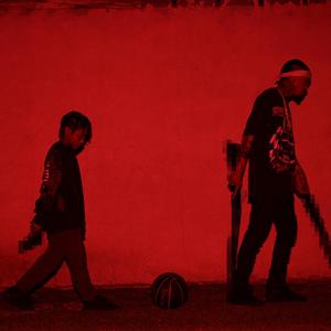 Do Somethin' (feat. D. Lou)