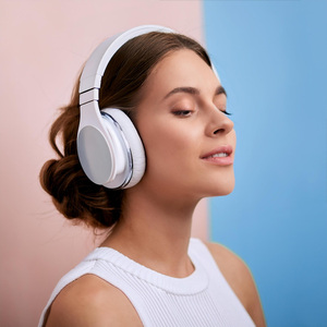 La Música Se Envuelve Aquí En Calidez