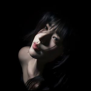 皱巴巴世界里의鲜花