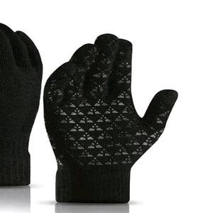 No attention (feat. Brucenando)