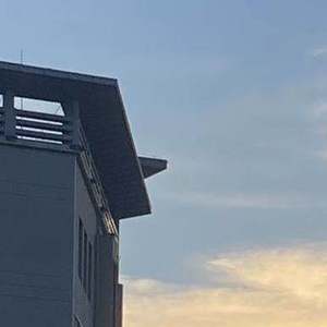 多想在平庸的生活拥抱你