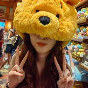 但远山长，云山乱，晓山青