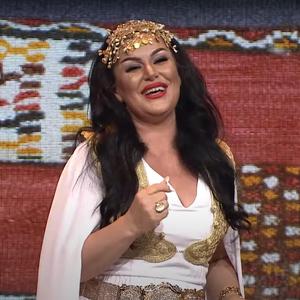 Neper shtyllat e telefonit