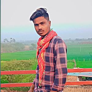 मेरा गांव म डोल बणकर छमक छल्लो र