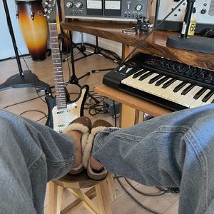 Charlie Puth-Hypnotized