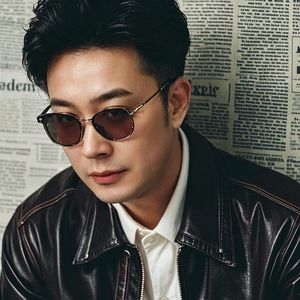 《爱的围城》-余海华