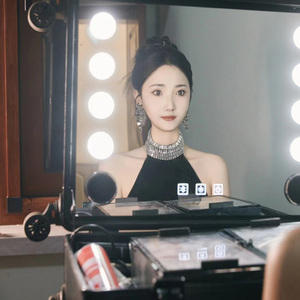 780朵玫瑰和胖猫的故事