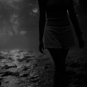 黑夜太冷我太孤独 (伴奏)