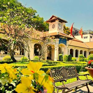 Trăm Năm Một Mái Trường Chung (Petrus Ký – Lê Hồng Phong)