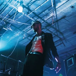 Я работаю тенью