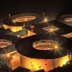 半程灯火半生途