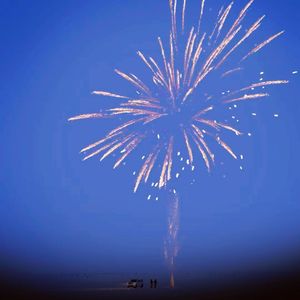 有一种永恒的烟花叫遗憾