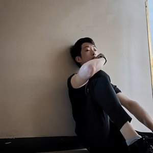《此生只爱你一人》伤感情歌