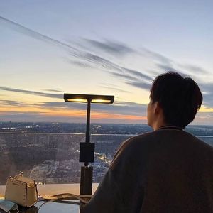 那年我双手插兜，不知道什么叫做对手