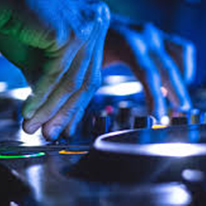 恋人心 (DJ女版) (翻自 魏新雨)