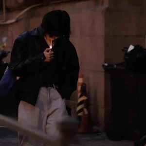 举步维艰（翻自 姜云升）