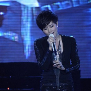 《断翅的天使》（写给李慧珍的歌）