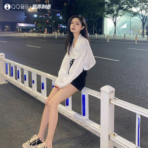 我是个沉默不语的